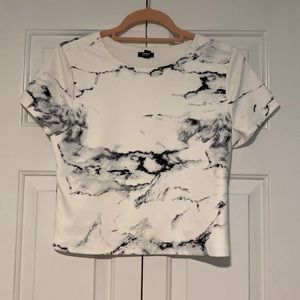 Express Body Contour Cropped Crew Tee - Marble (L). EUC!